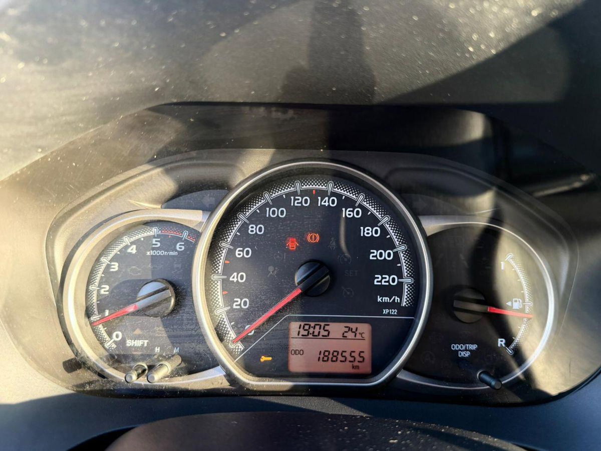 Toyota Yaris D-4D cat 5 porte (15)