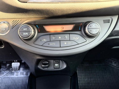 Toyota Yaris D-4D cat 5 porte (18)