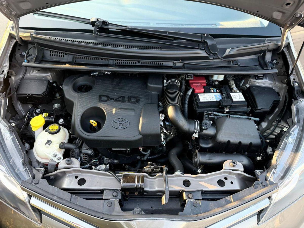 Toyota Yaris D-4D cat 5 porte (20)