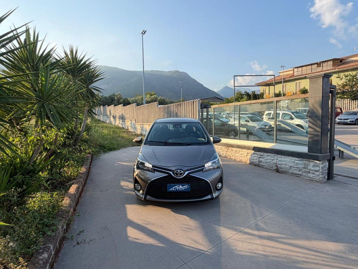 Toyota Yaris D-4D cat 5 porte (3)