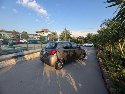 Toyota Yaris D-4D cat 5 porte (4)