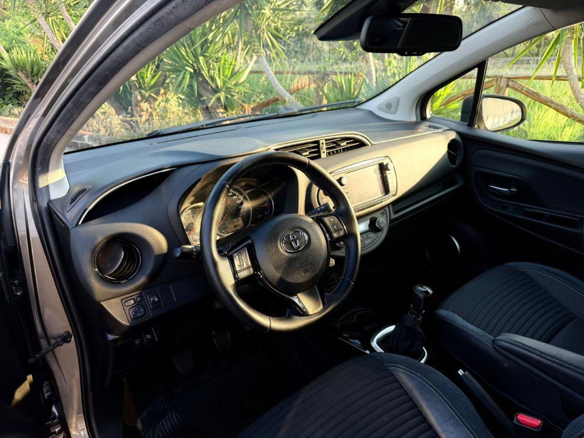 Toyota Yaris D-4D cat 5 porte (6)