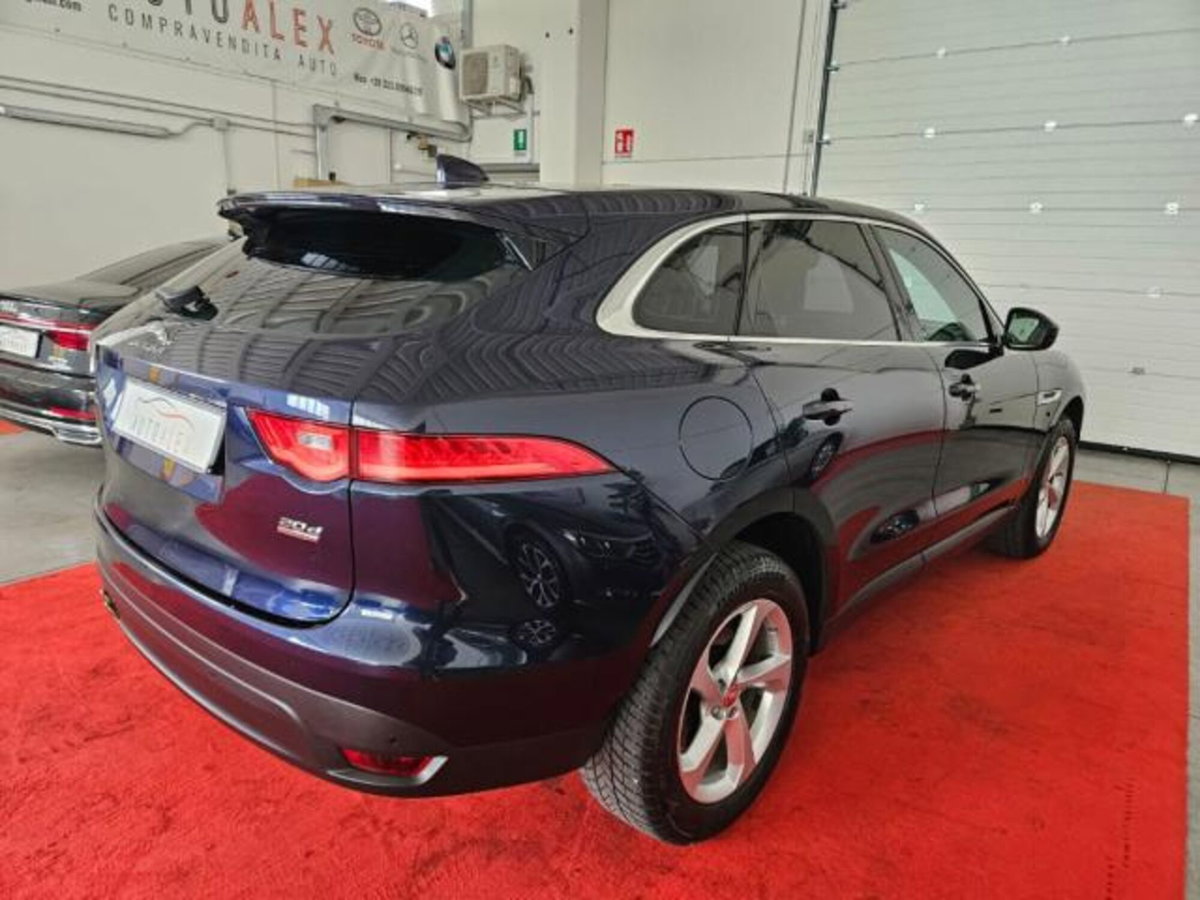 Jaguar F-Pace 2.0 D 180 CV AWD Prestige (4)