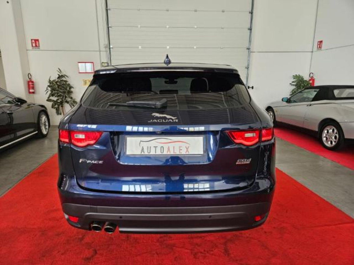 Jaguar F-Pace 2.0 D 180 CV AWD Prestige (5)