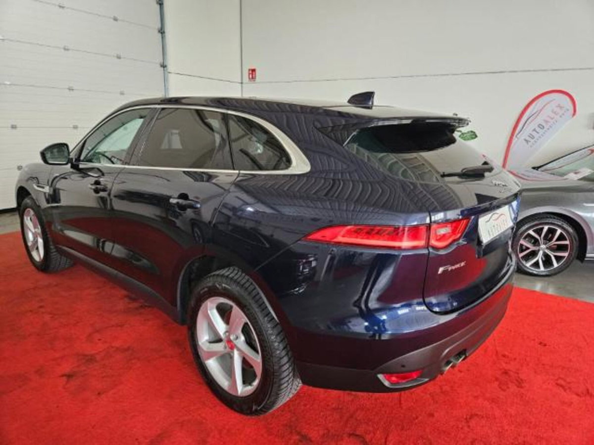 Jaguar F-Pace 2.0 D 180 CV AWD Prestige (6)