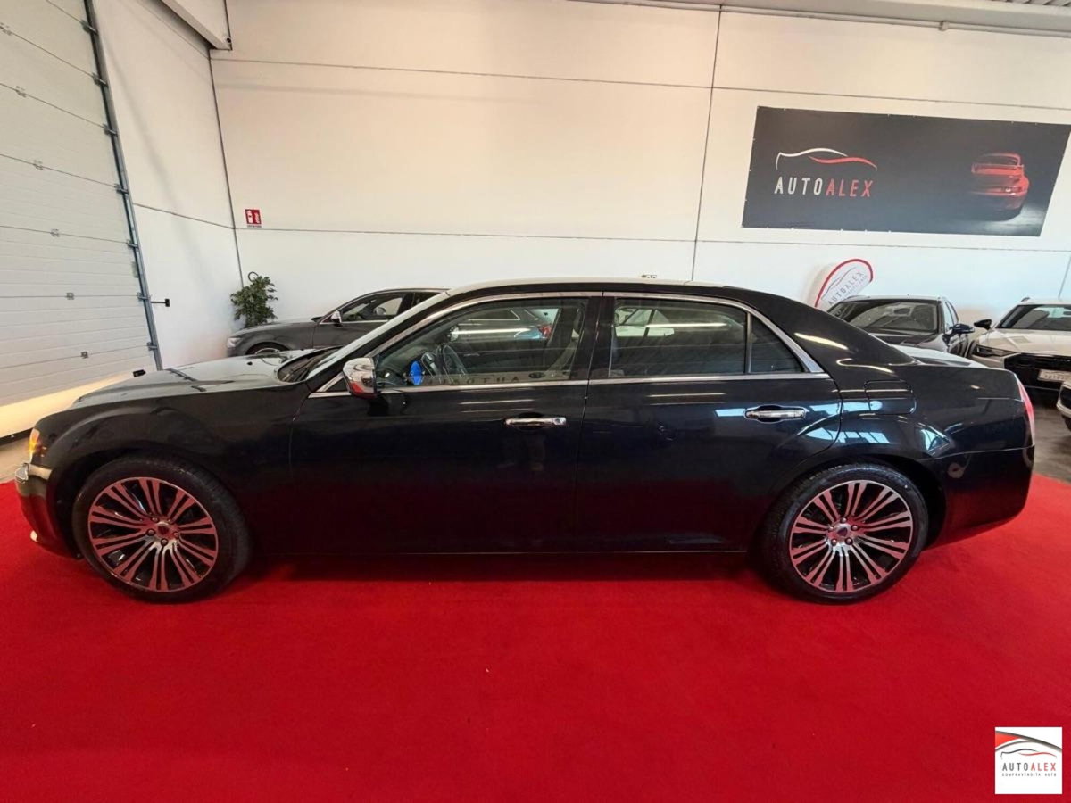 Lancia Thema 3.0 V6 Multijet II 239 CV Executive (15)