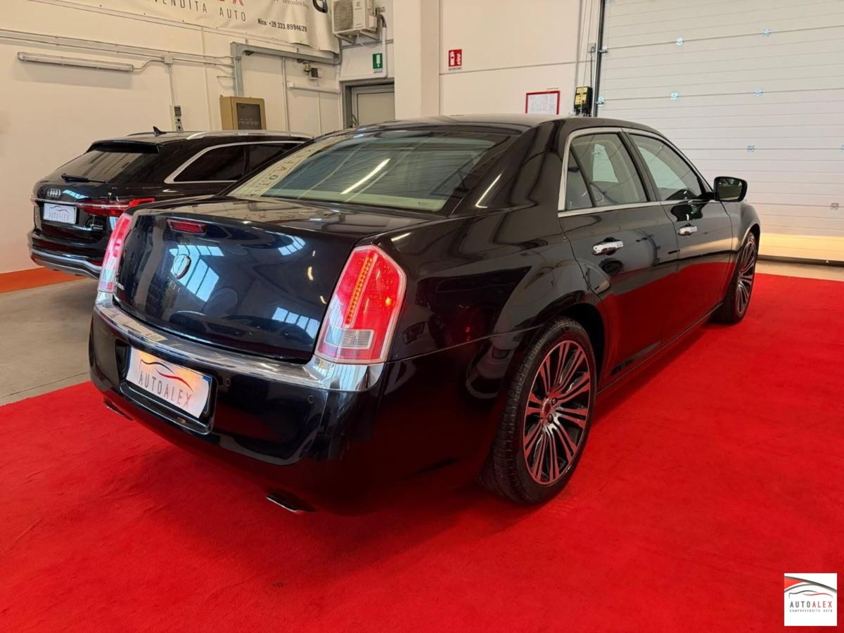 Lancia Thema 3.0 V6 Multijet II 239 CV Executive (4)
