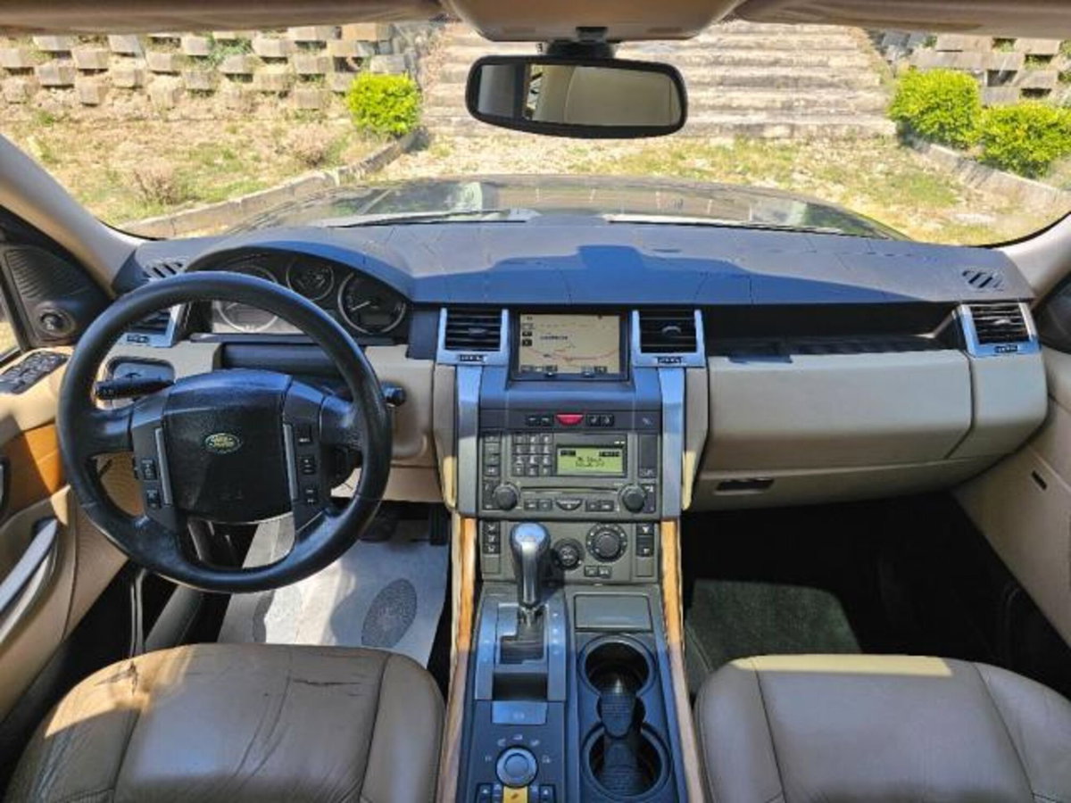 Land Rover Range Rover Sport 2.7 TDV6 HSE (16)