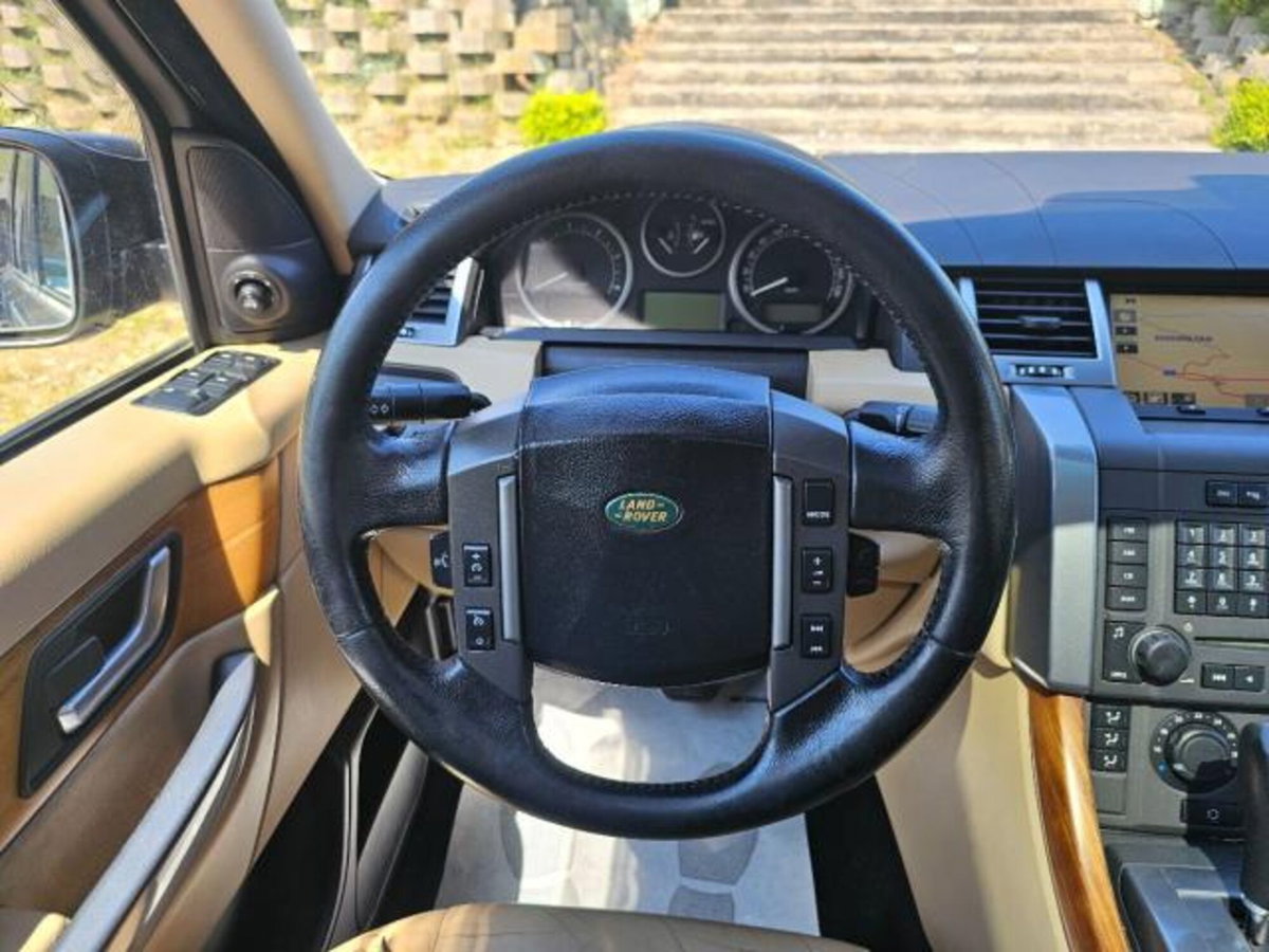 Land Rover Range Rover Sport 2.7 TDV6 HSE (18)