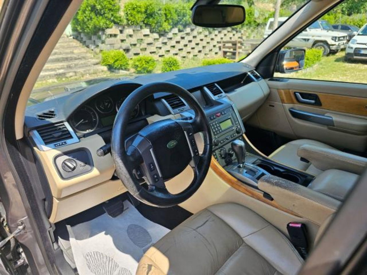 Land Rover Range Rover Sport 2.7 TDV6 HSE (19)