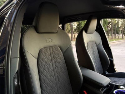 Audi A4 Avant 40 TDI quattro S tronic S line edition (10)