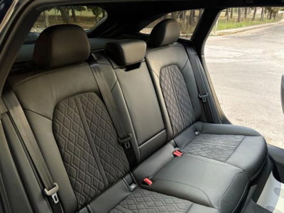 Audi A4 Avant 40 TDI quattro S tronic S line edition (12)