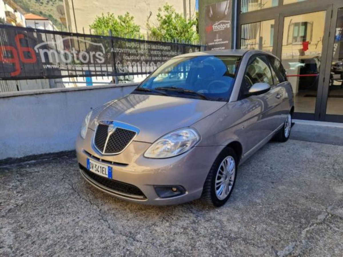Lancia Ypsilon 1.2 Argento