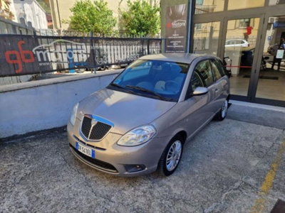 Lancia Ypsilon 1.2 Argento (2)