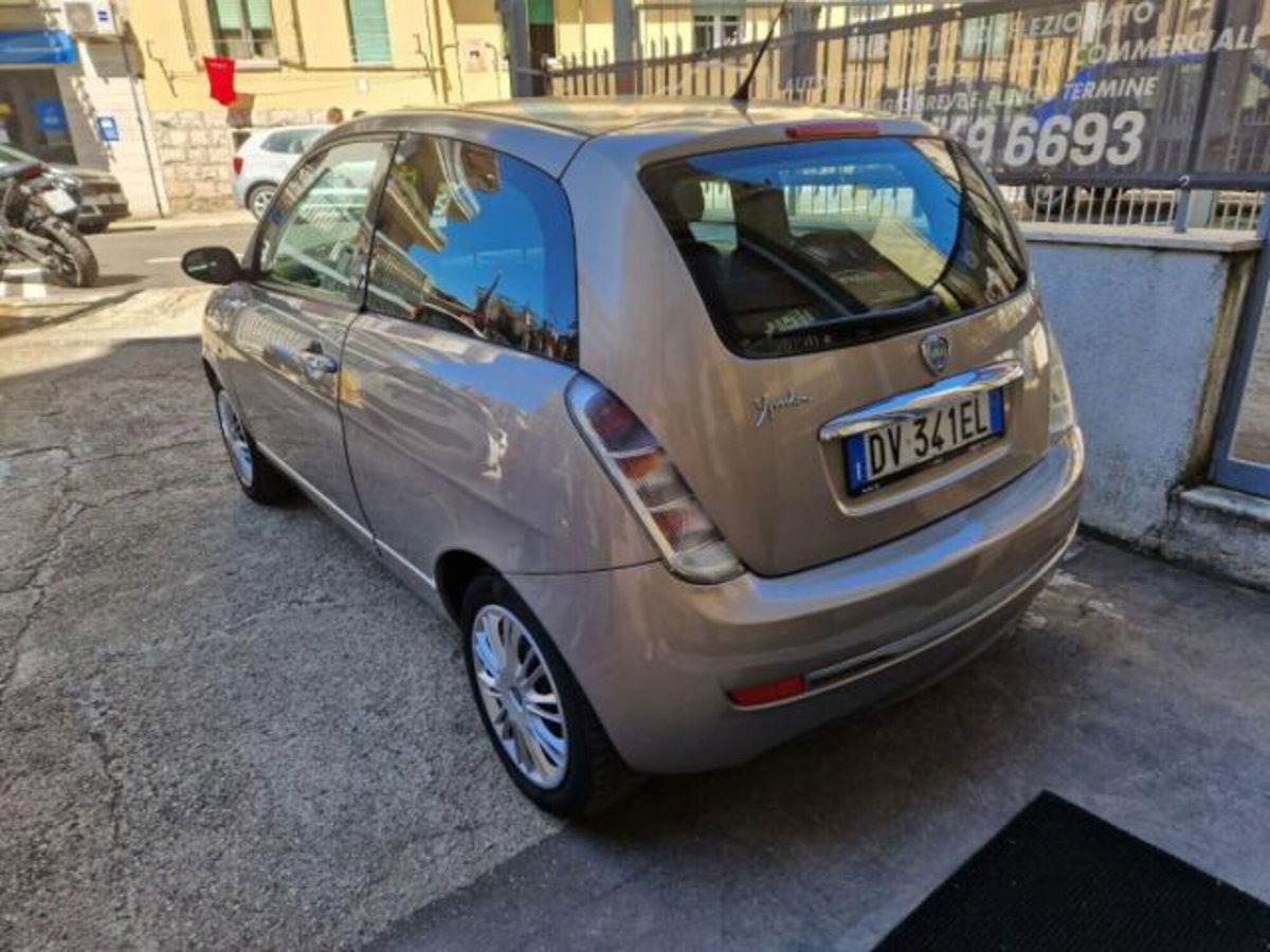 Lancia Ypsilon 1.2 Argento (5)