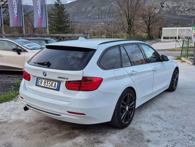 BMW Serie 3 Touring 320d  Sport (12)