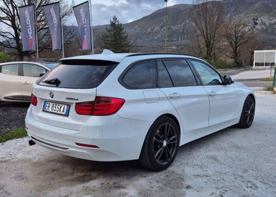 BMW Serie 3 Touring 320d  Sport (18)