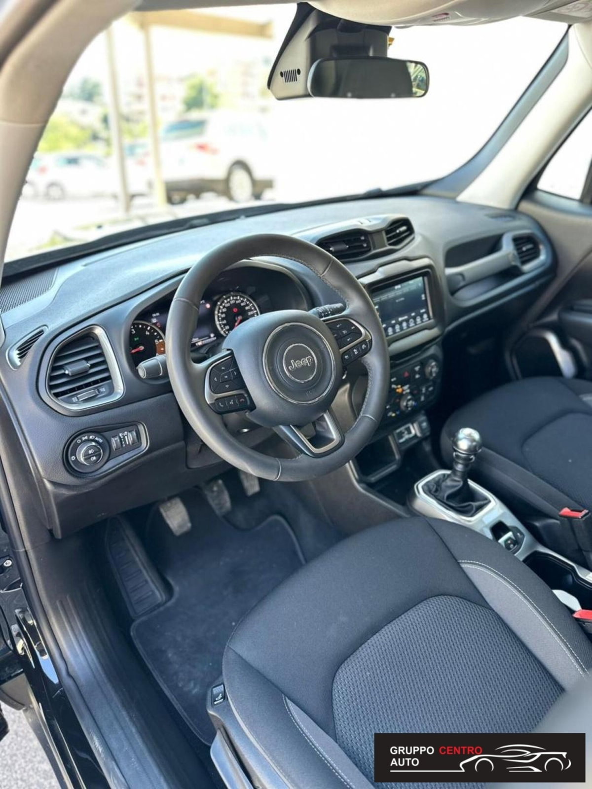 Jeep Renegade 1.6 Mjt 130 CV S (17)