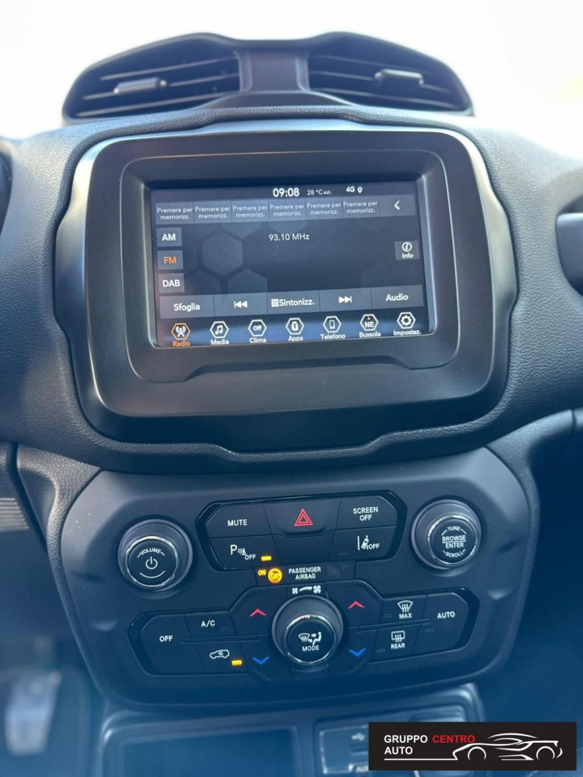 Jeep Renegade 1.6 Mjt 130 CV S (7)