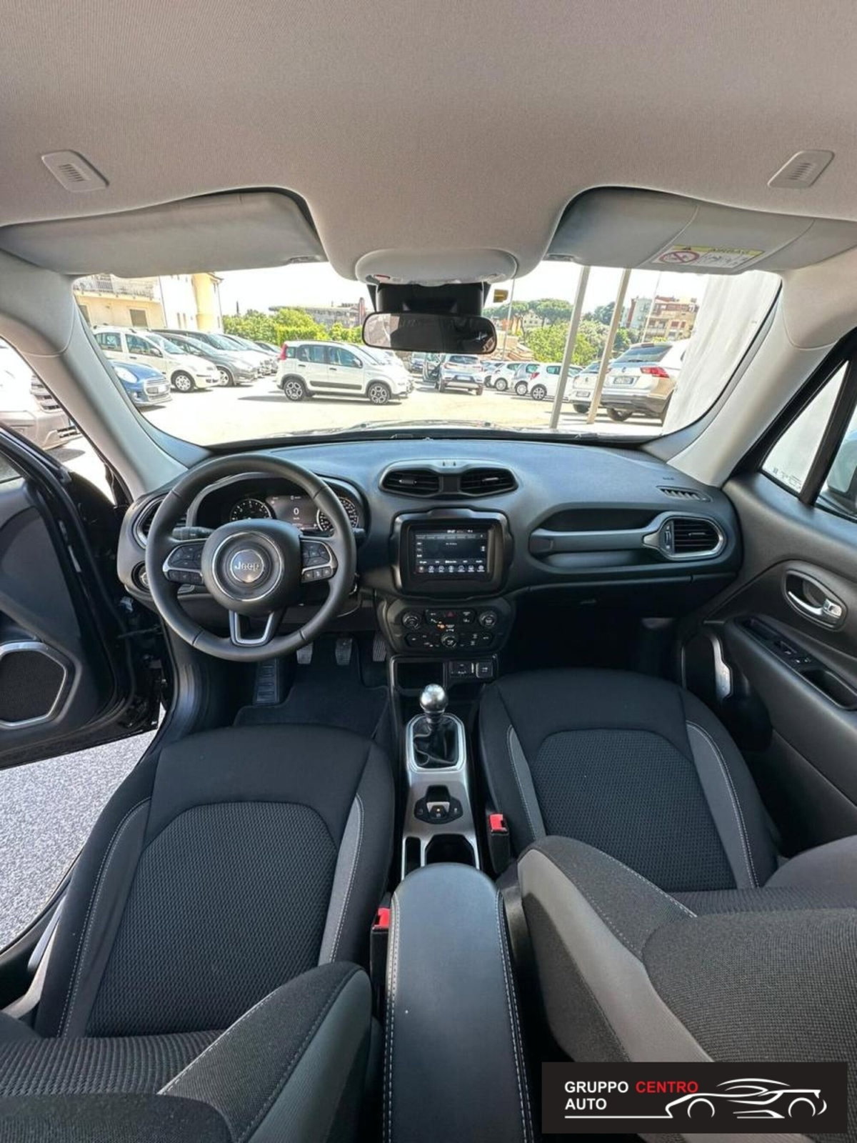 Jeep Renegade 1.6 Mjt 130 CV S (9)