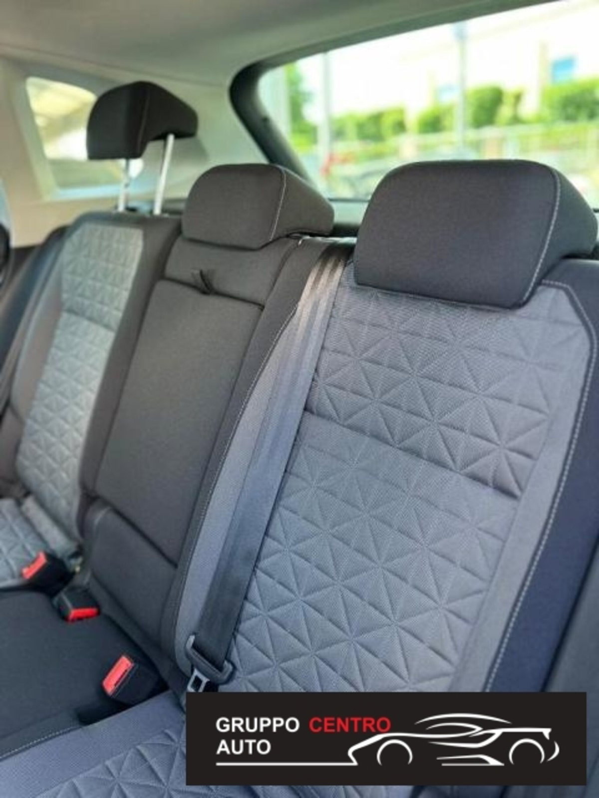 Volkswagen Tiguan 2.0 TDI 150 CV SCR DSG 4MOTION Life (11)