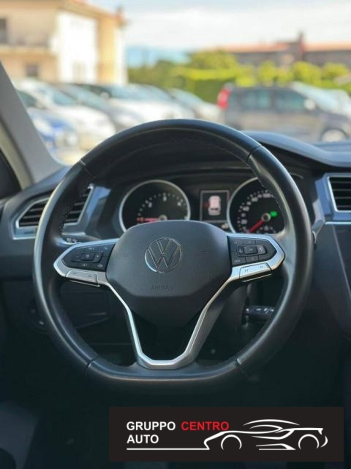 Volkswagen Tiguan 2.0 TDI 150 CV SCR DSG 4MOTION Life (9)