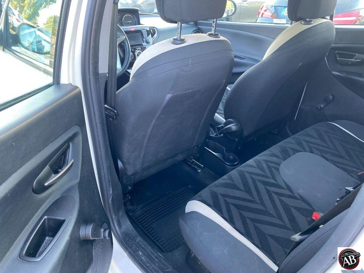 Lancia Ypsilon 1.3 MJT 16V 95 CV 5 porte S&S Gold (16)