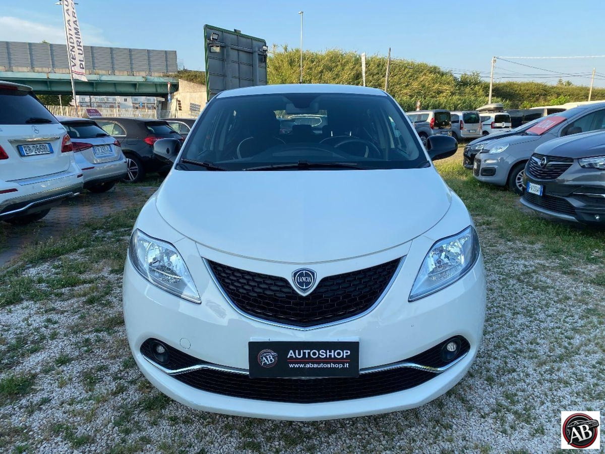 Lancia Ypsilon 1.3 MJT 16V 95 CV 5 porte S&S Gold (3)
