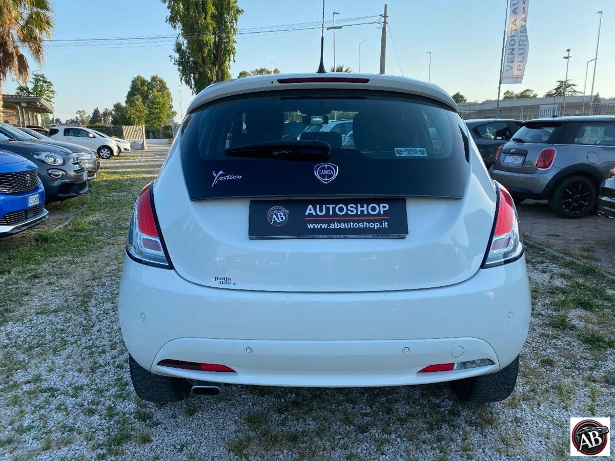 Lancia Ypsilon 1.3 MJT 16V 95 CV 5 porte S&S Gold (8)