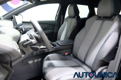 Peugeot 3008 Hybrid4 300 e-EAT8 Allure Pack (15)