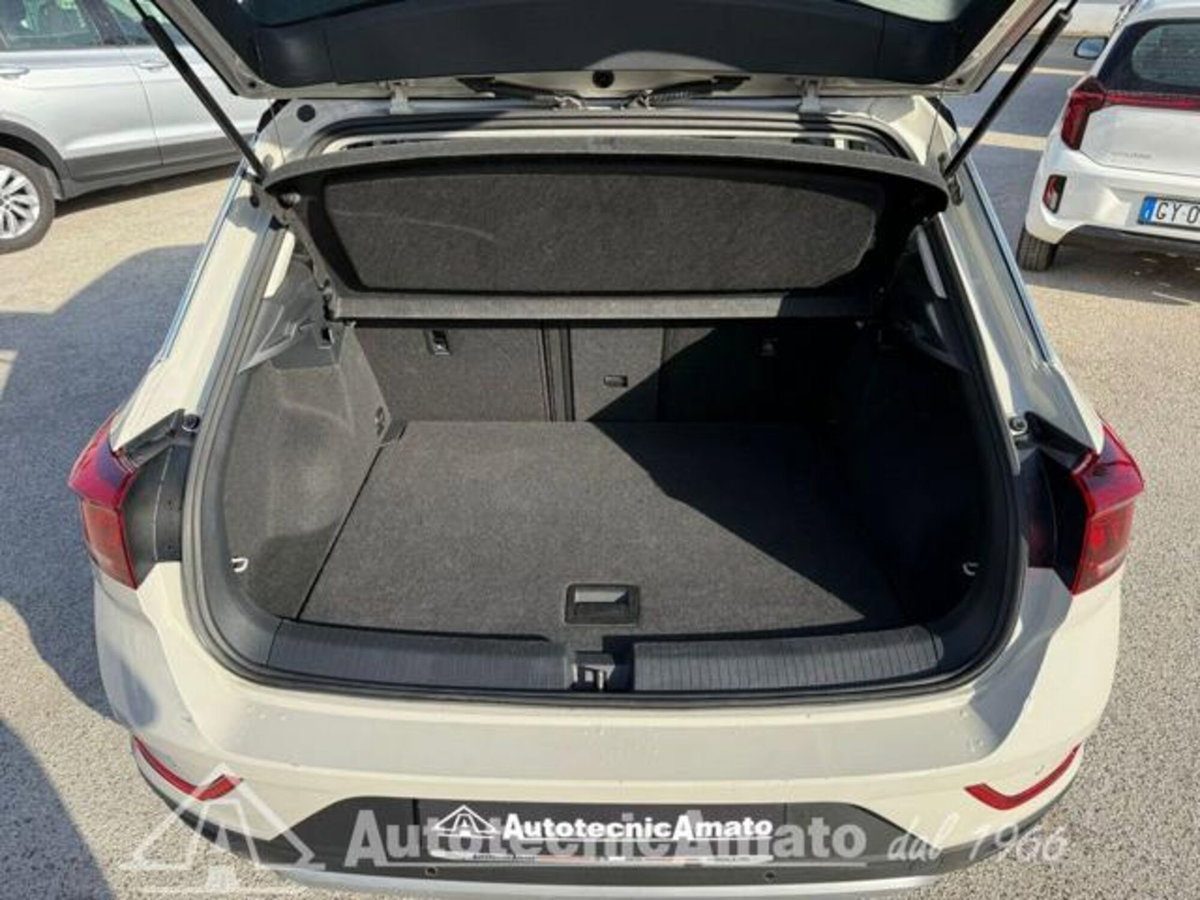 Volkswagen T-Roc 1.0 TSI Life (15)