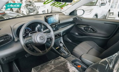 Toyota Yaris 1.5 Hybrid 5 porte Energy (6)