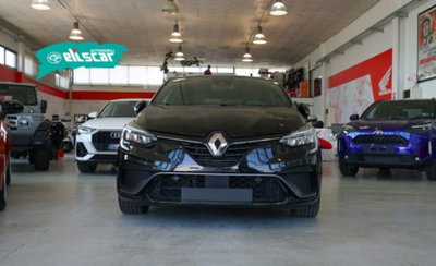 Renault Clio Full Hybrid E-Tech 140 CV 5 porte R.S. Line (3)