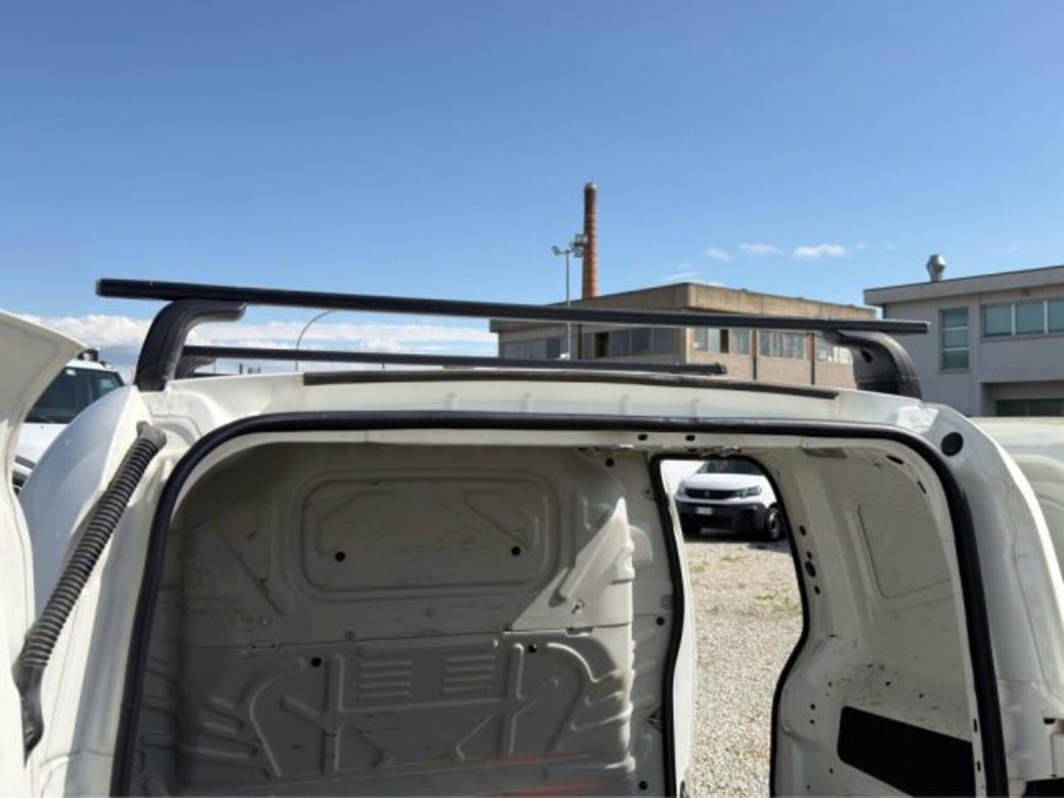 Fiat Fiorino 1.3 MJT 80CV Cargo (16)