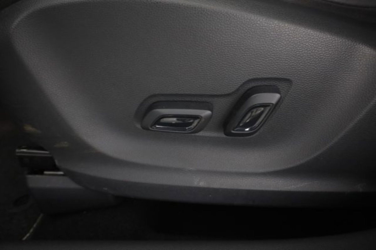 Mg ZS ZS 1.5 Luxury (14)