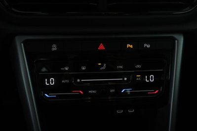 Volkswagen T-Roc 2.0 tdi Life 115cv (12)