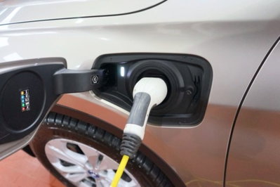 BMW X1 xDrive25e Advantage (14)