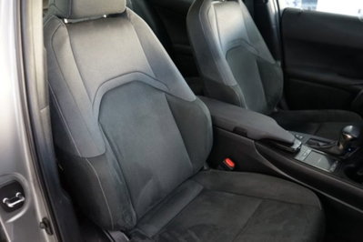 Lexus UX Hybrid Business (13)