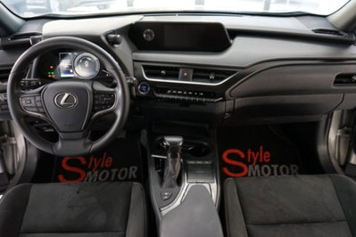 Lexus UX Hybrid Business (5)