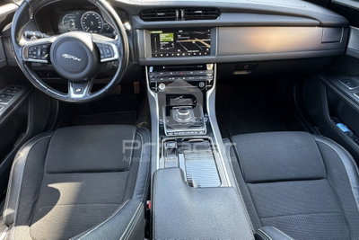 Jaguar XF Sportbrake 2.0 D 180 CV AWD aut. R-Sport (10)