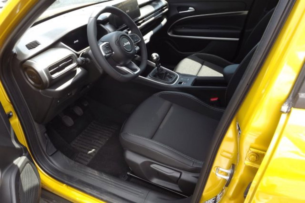 Jeep Avenger 1.2 turbo Altitude fwd 100cv (13)
