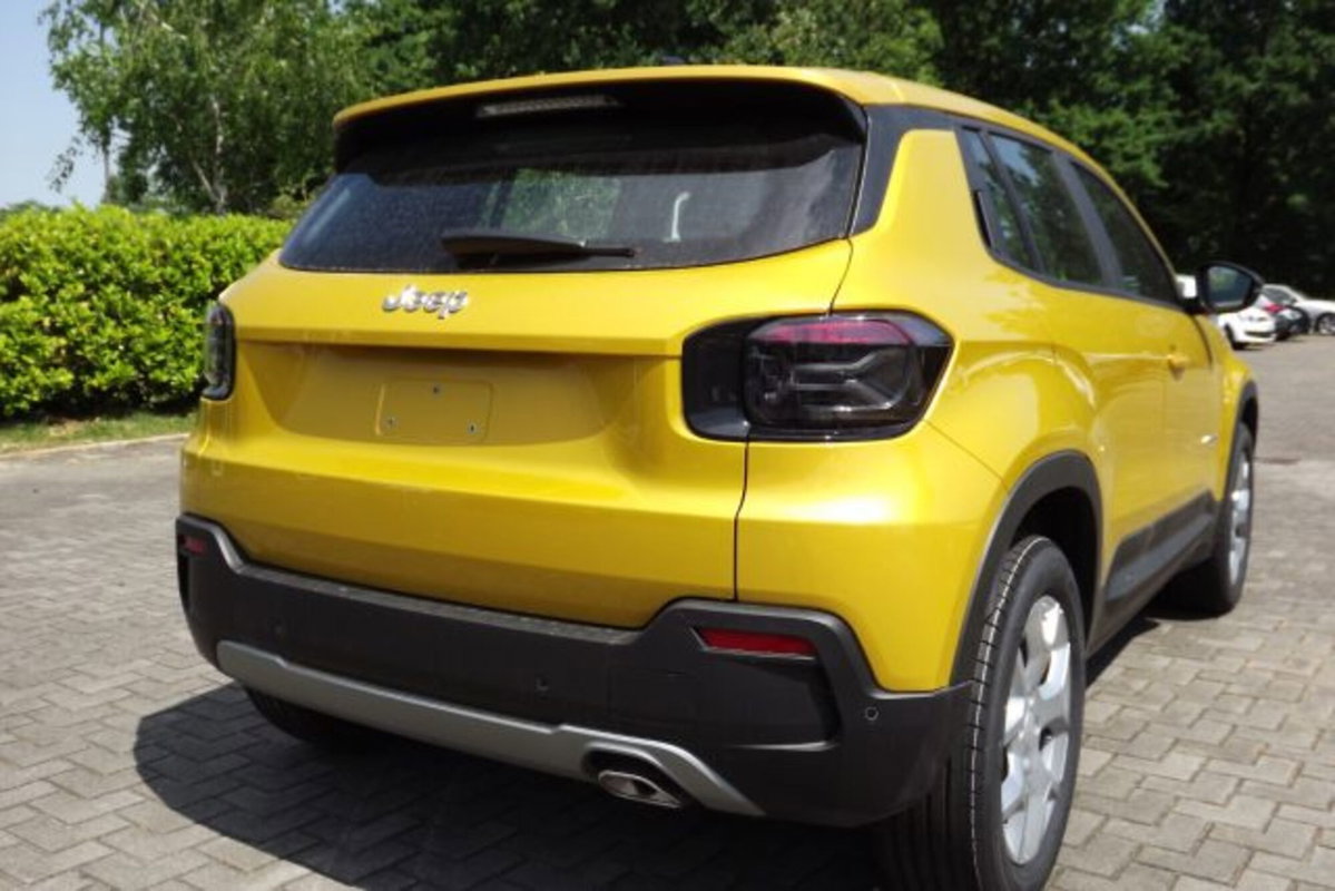 Jeep Avenger 1.2 turbo Altitude fwd 100cv (2)