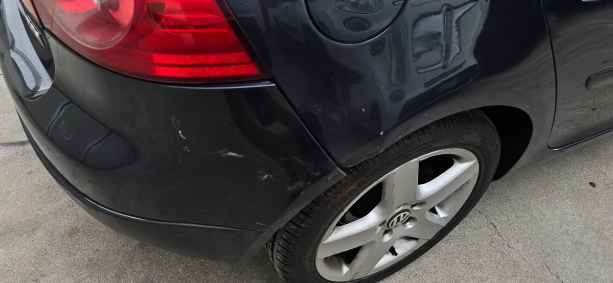 Volkswagen Golf 1.9 TDI DPF 5p. GT Sport (10)