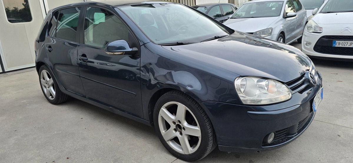 Volkswagen Golf 1.9 TDI DPF 5p. GT Sport (11)