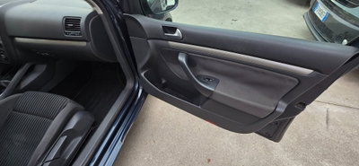 Volkswagen Golf 1.9 TDI DPF 5p. GT Sport (18)