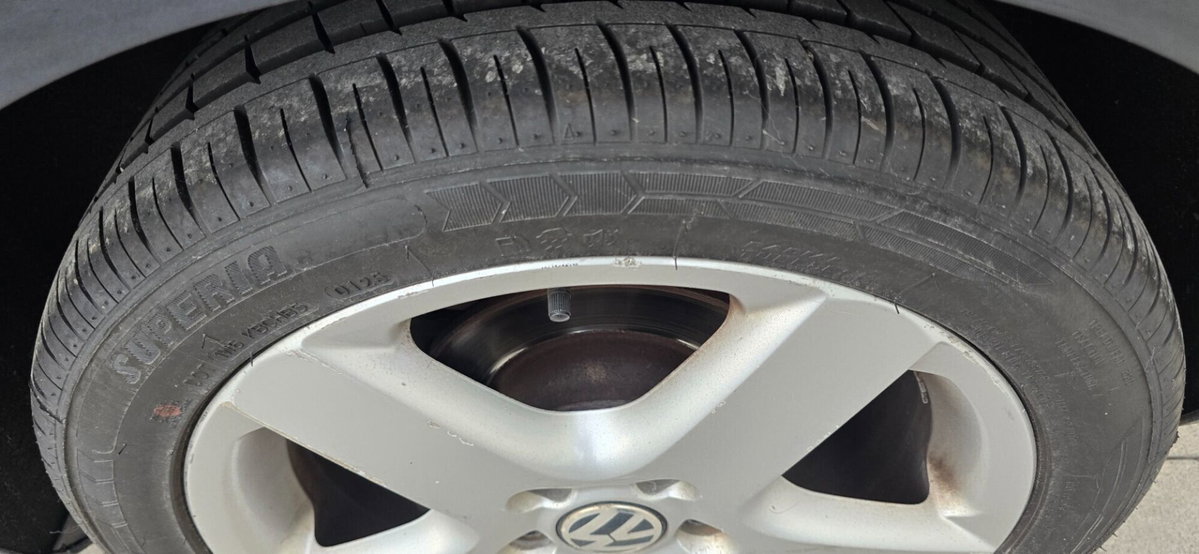 Volkswagen Golf 1.9 TDI DPF 5p. GT Sport (19)