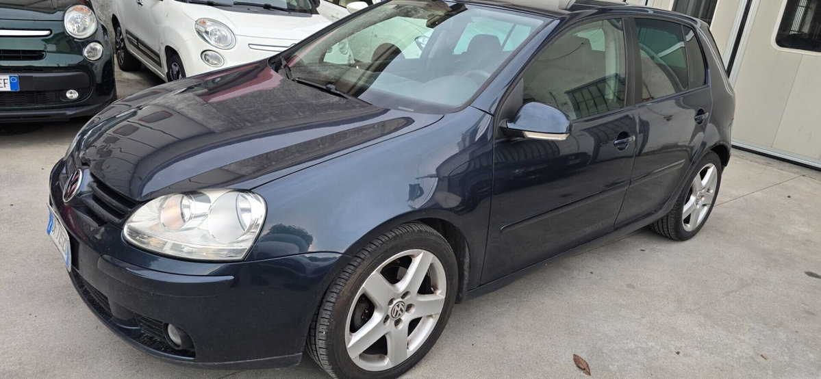 Volkswagen Golf 1.9 TDI DPF 5p. GT Sport (20)