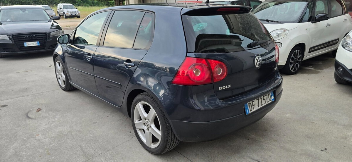 Volkswagen Golf 1.9 TDI DPF 5p. GT Sport (9)