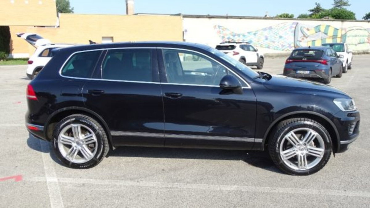Volkswagen Touareg 3.0 TDI 262 CV tiptronic BlueMotion Technology (8)