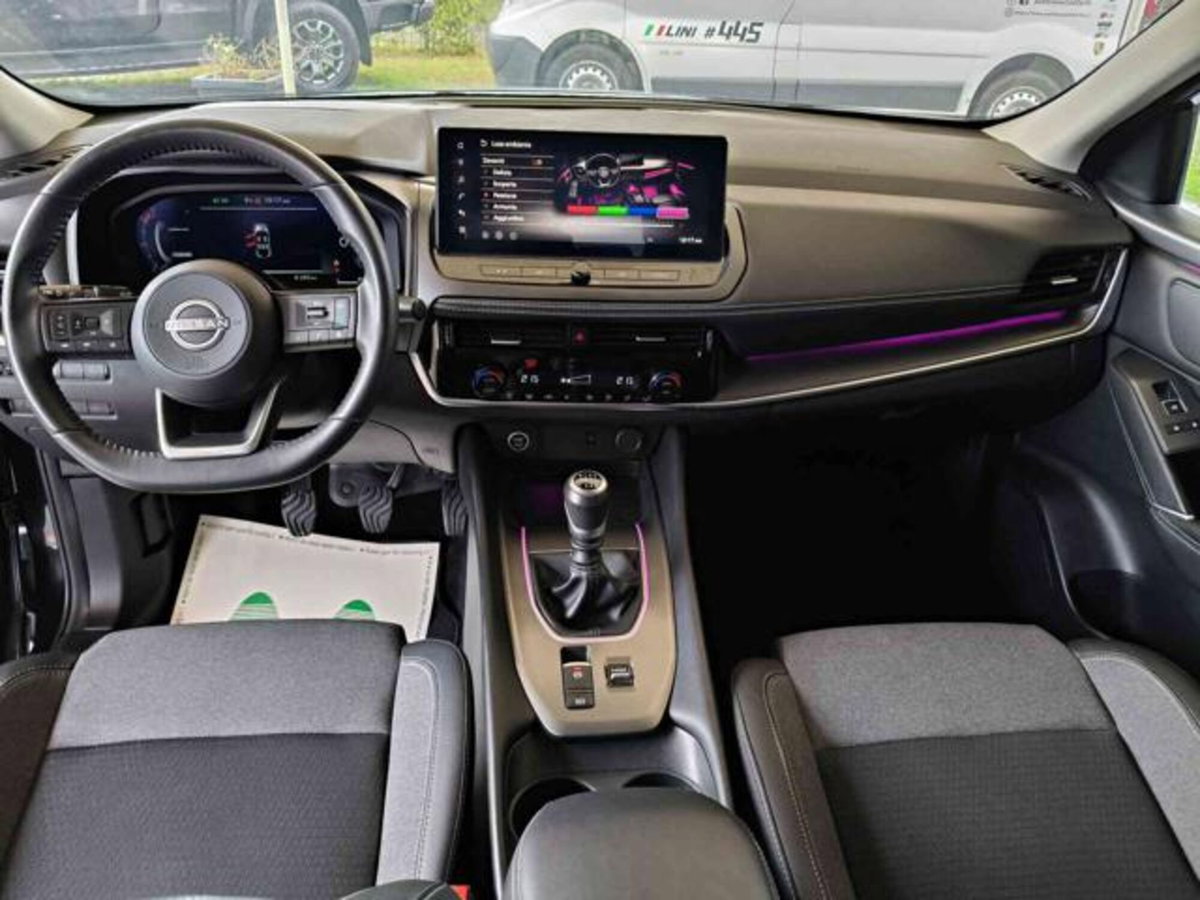Nissan Qashqai 1.3 mhev N-Connecta 2wd 140cv (9)